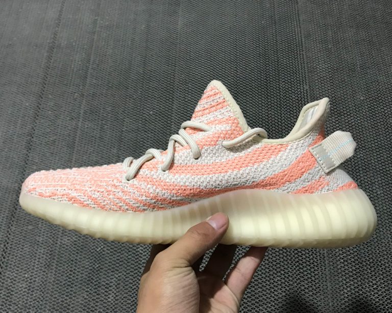 yeezy boost 350 v2 chalk coral