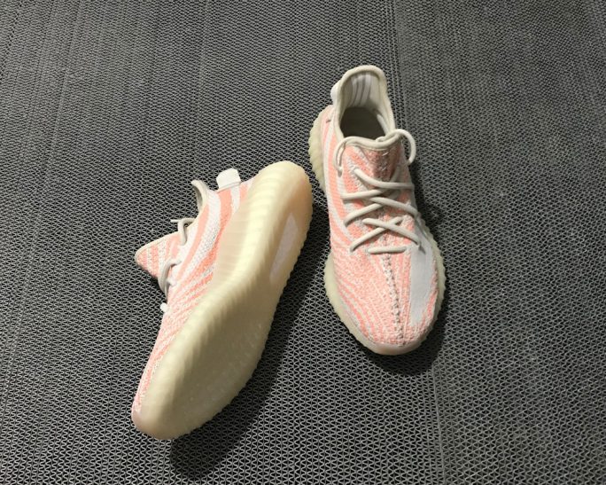 yeezy boost 350 v2 chalk coral