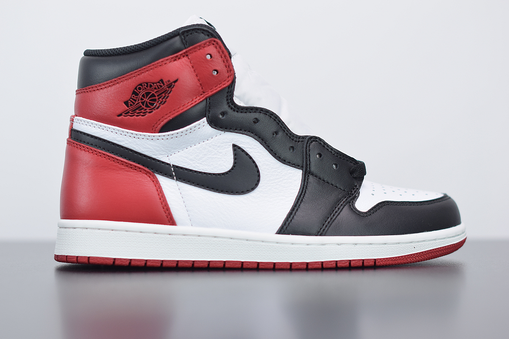 Air Jordan 1 “Black Toe” 555088-125 For Sale – The Sole Line