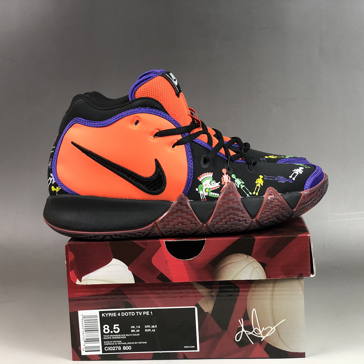 kyrie 4 team shoes
