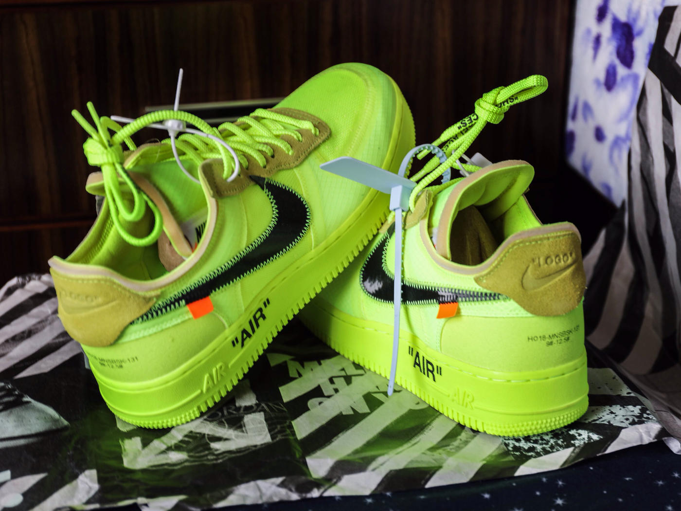 Оригинальные кроссовки найк. Nike Air Force 1 off White Green. Nike x off White Air Force 1 цвета капусты.