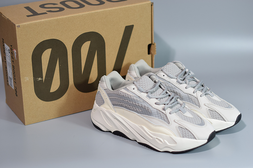 adidas yeezy 700 static release date