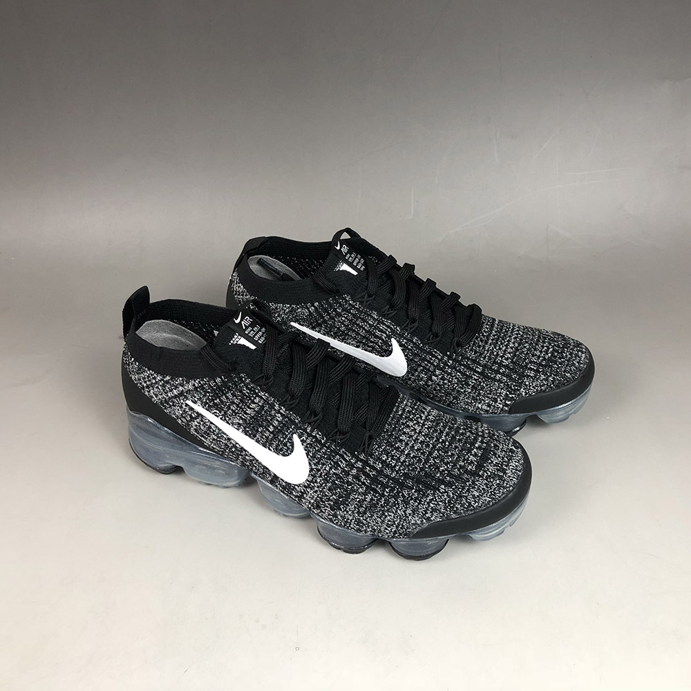 nike running vapormax 219 trainers in black