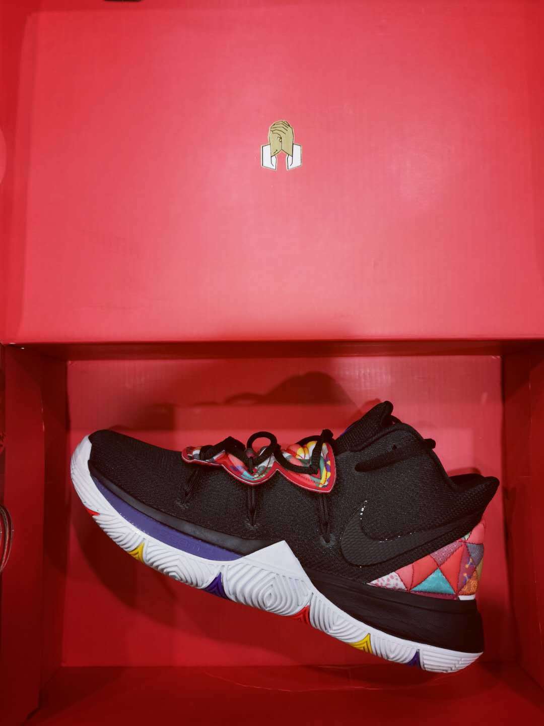 kyrie irving shoe box
