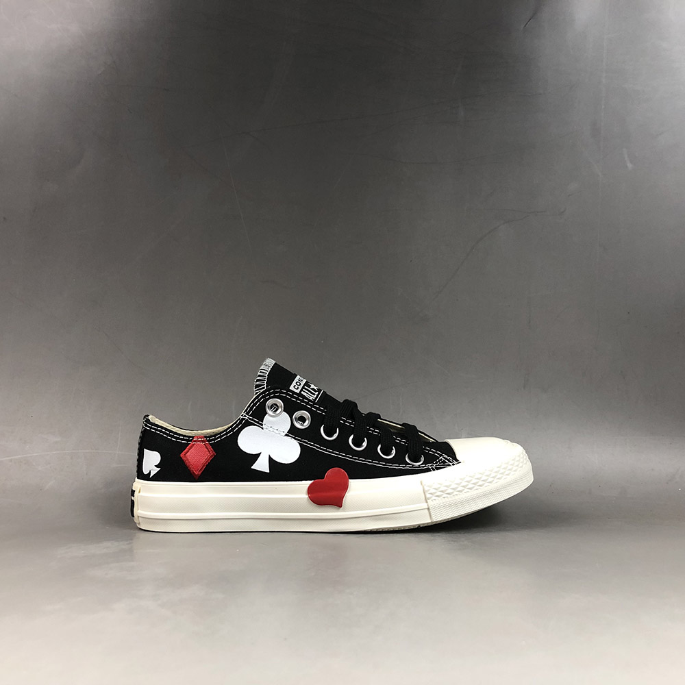 converse with hearts on