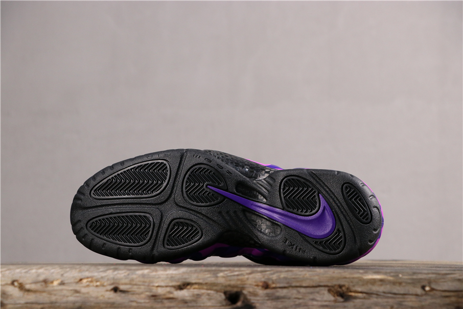 nike purple camo shoes