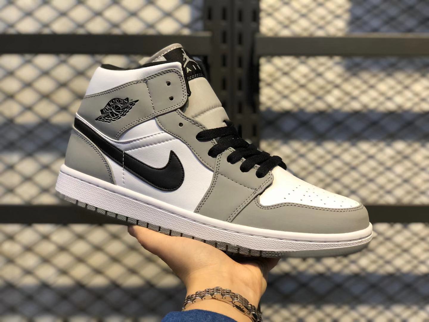 Nike jordan 1 smoke grey. Air Jordan 1 Mid Light Smoke Grey. Nike Air Jordan 1 Mid Light Smoke Grey. Air Jordan 1 Smoke Grey. Jordan 1 Mid Grey.