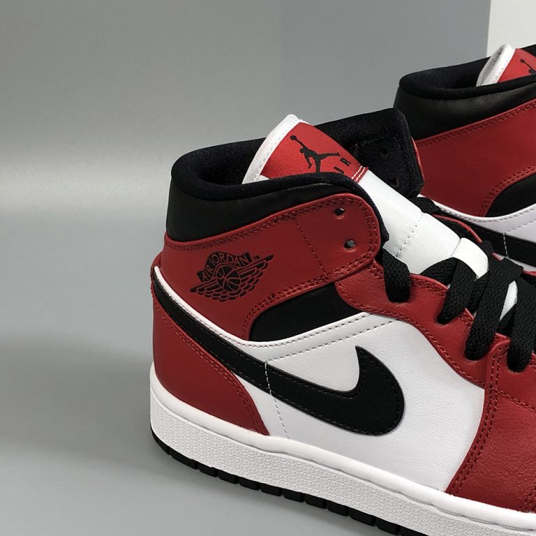 jordan 1 chicago black toe womens